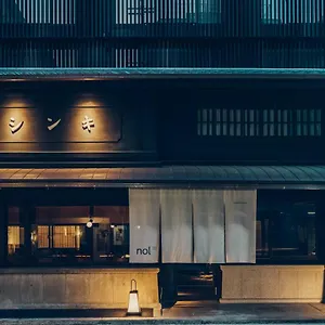 Nol Sanjo Japón